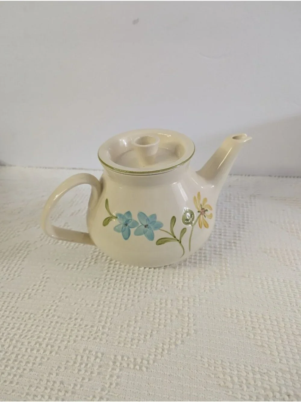 Vintage Franciscan DAISY Teapot with Lid Pottery 6